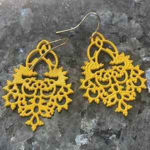 $2/$25 or 3/$35 NWOT Modern yellow metal Art Deco inspired earrings